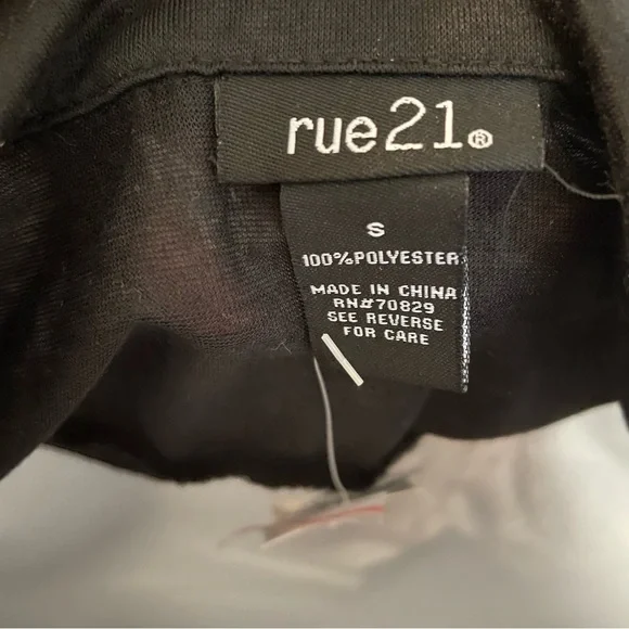 Bundle Rue 21 black button downs - Picture 16 of 16